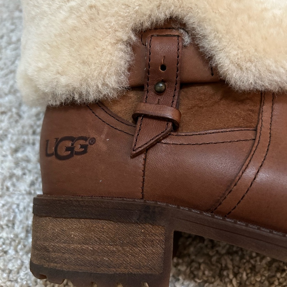 UGG Chyler Sheepskin Cuff Boots - Picture 2 of 7